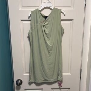 Elegant Green Sleeveless Dress